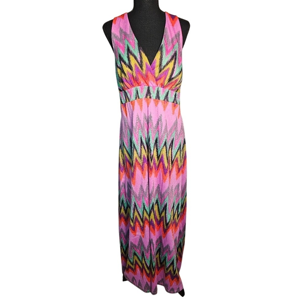 NWT Vibrant Colored, Chevron Print, Halter Neck, Long Maxi Dress XXL A-Line